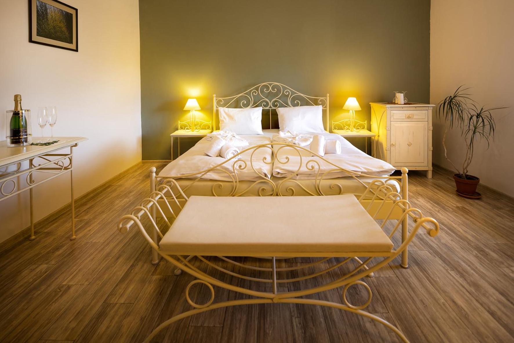 Wellness Hotel Lihovar Třemošnice 外观 照片